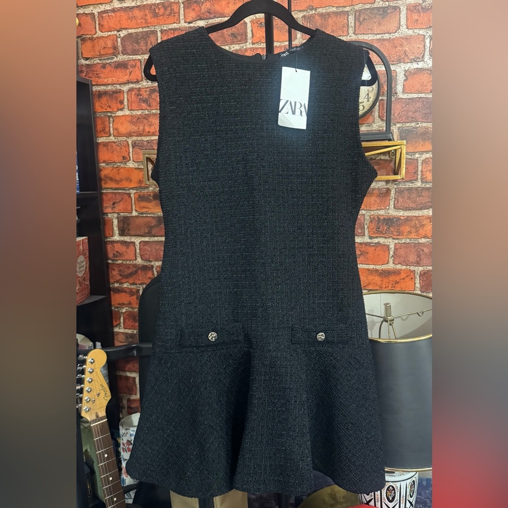 SALE!!NEW!!ZARA!! Textured short dress (Large)